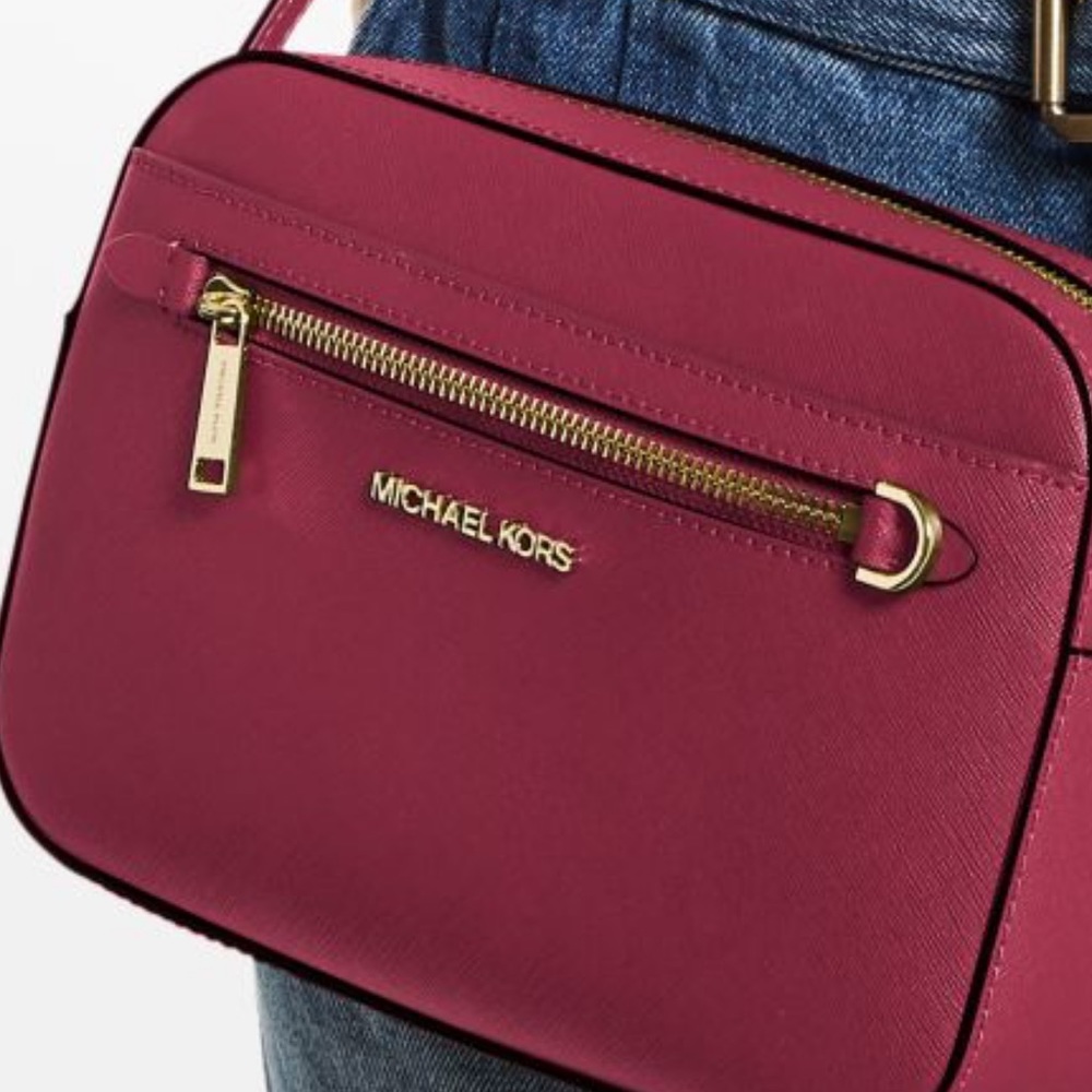 New Michael Kors leather shoulder Bag.